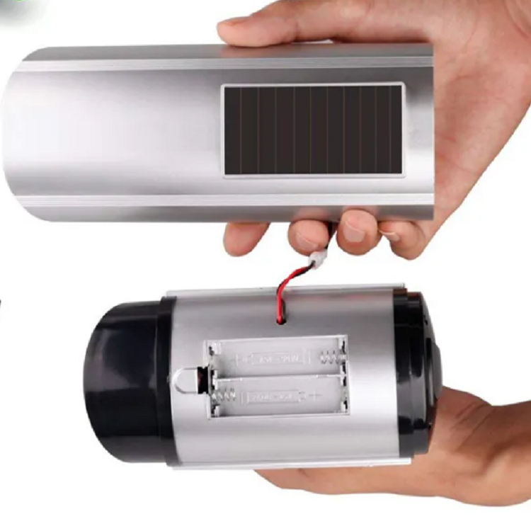 Factory Solar Powered Analog Simulated Surveillance Camera With Flash Red Light Motion Sensor Solar Dummy Camera