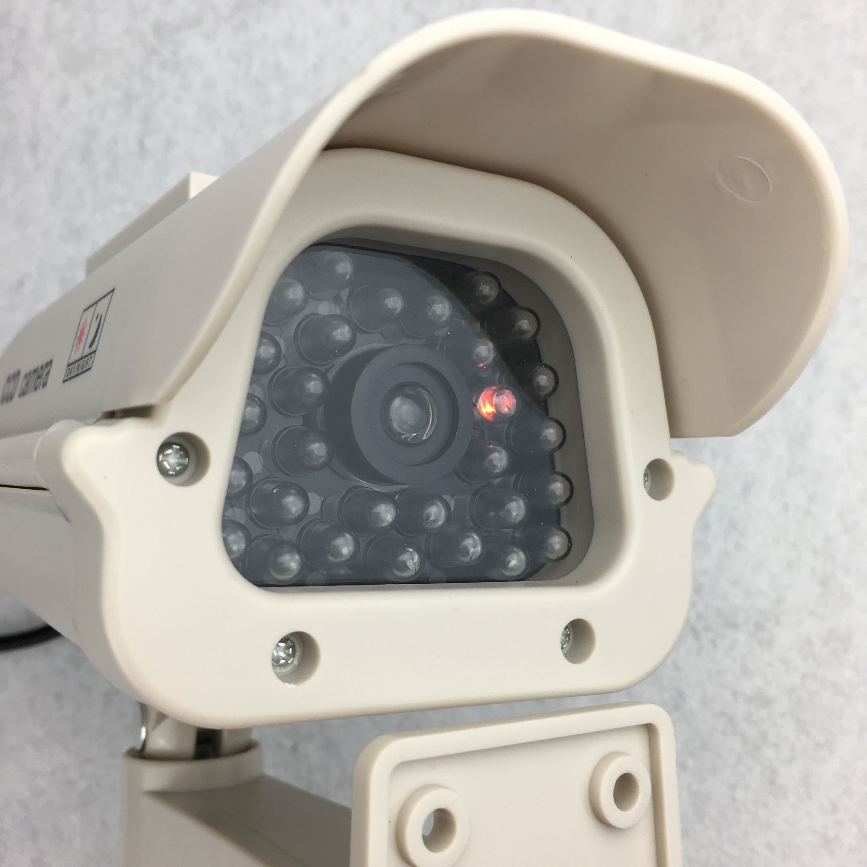 High Quality Outdoor Solar Power Fake Security Camera Surveillance Analog Camera With Waterproof For Security