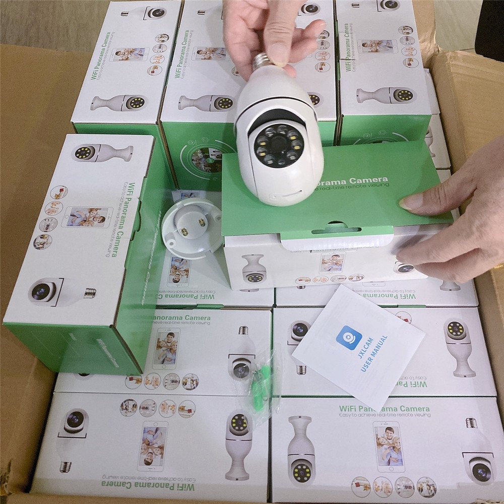 Bulb Camera Full Color Night Vision CCTV V380 Pro Auto Tracking Security TV Camera PTZ WiFi with E27 Outlet