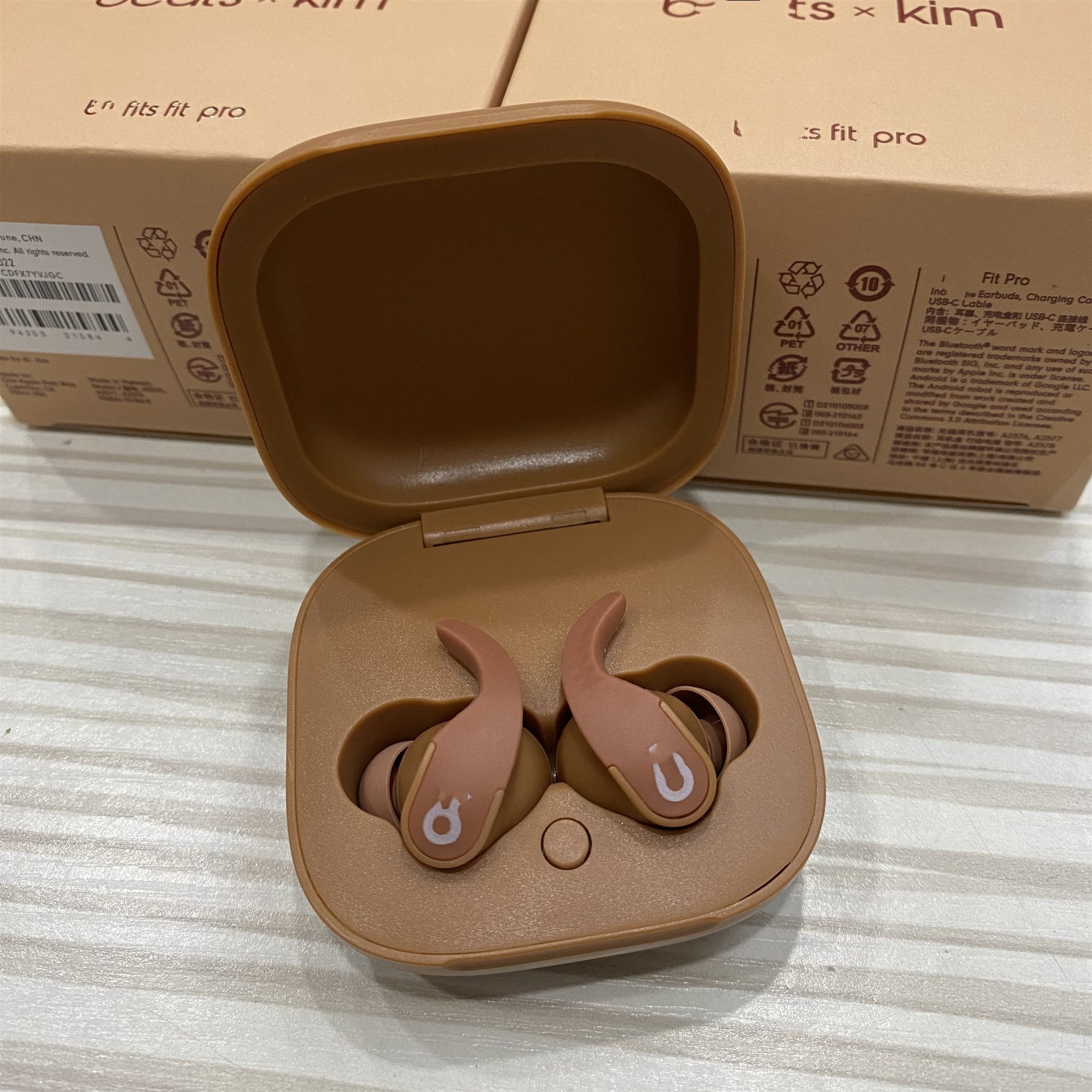 2024 HOT selling New Fit Pro x Kim Earphones in ear TWS true wireless BT sports headphone With Pop-up window