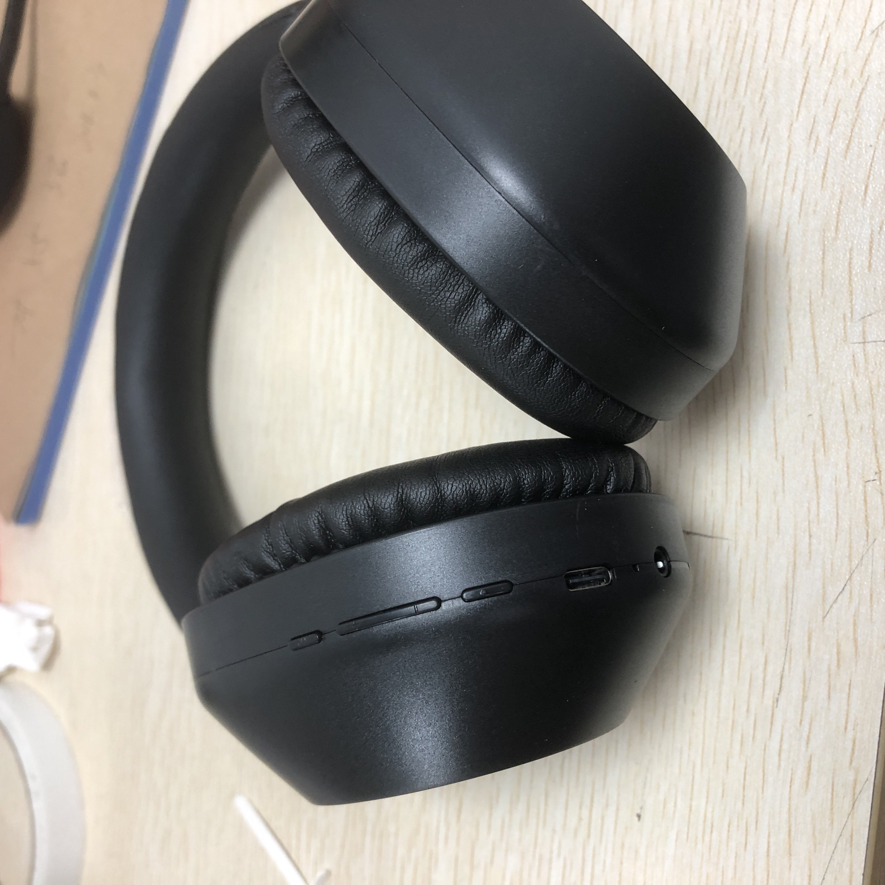 Wireless Gaming Bluetooth Earphone Stereo Headphone Wireless Over-Ear Noise Cancelling Headphones
