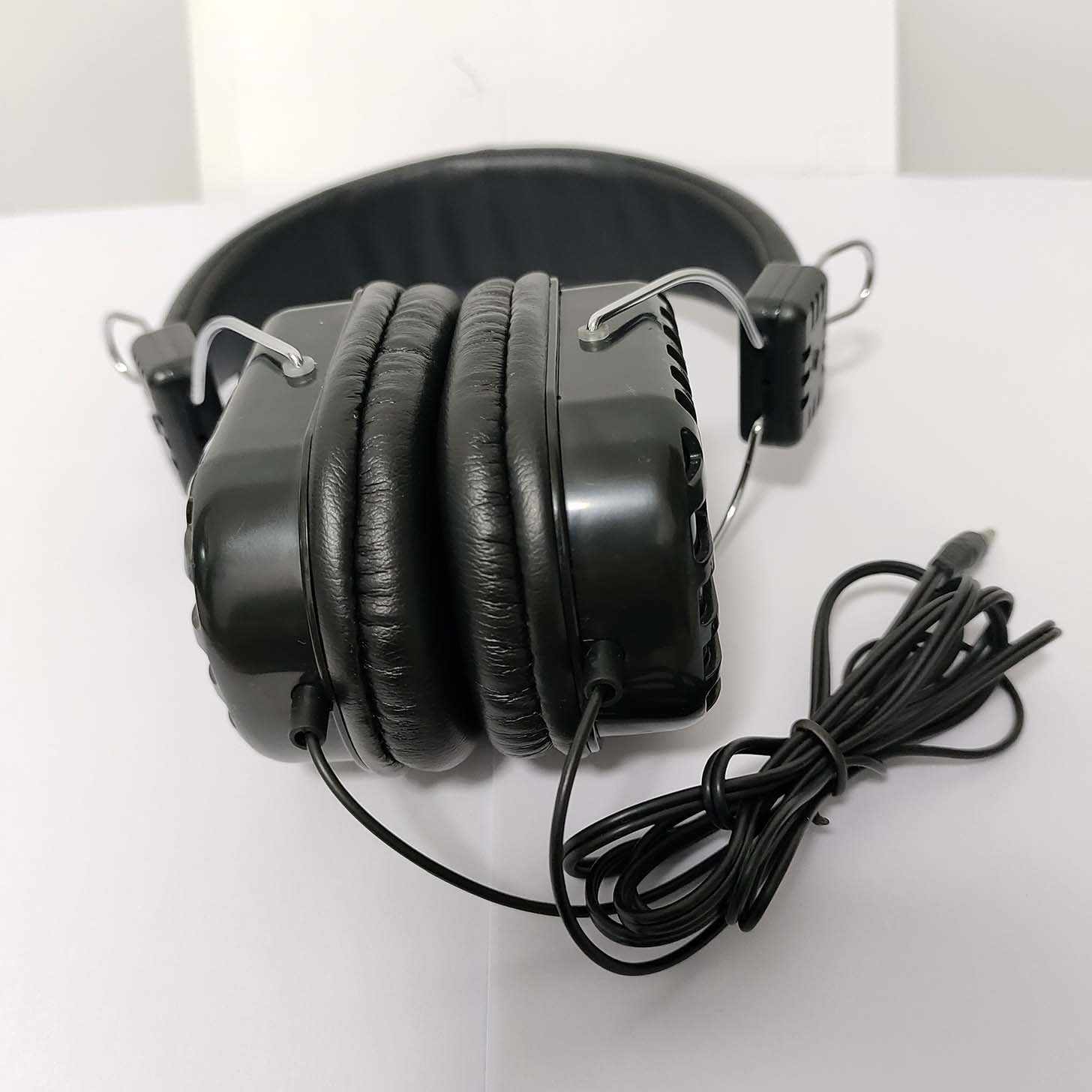Getgold Universal Premium Adult Headphones With 3.5mm Plug Comfortable And Durable Wired Music Earphones & Headphones P47