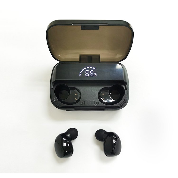 M10 innovative design long play time LED display TWS earphone 9D hifi sound noise cancelling wireless earphone with power bank