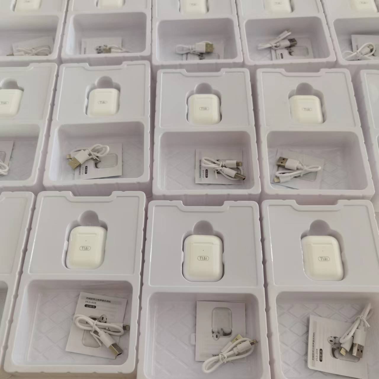 Earbud tws earphone Auto Answer 5.0 retail package 24 Hours Playtime Universal