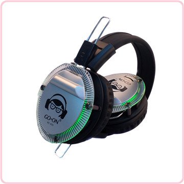 3D Surround LED RF-409 Silent Disco Headphone Wireless Cordless Earphone Earphone Strong Bass Personal Volume Control OEM ODM