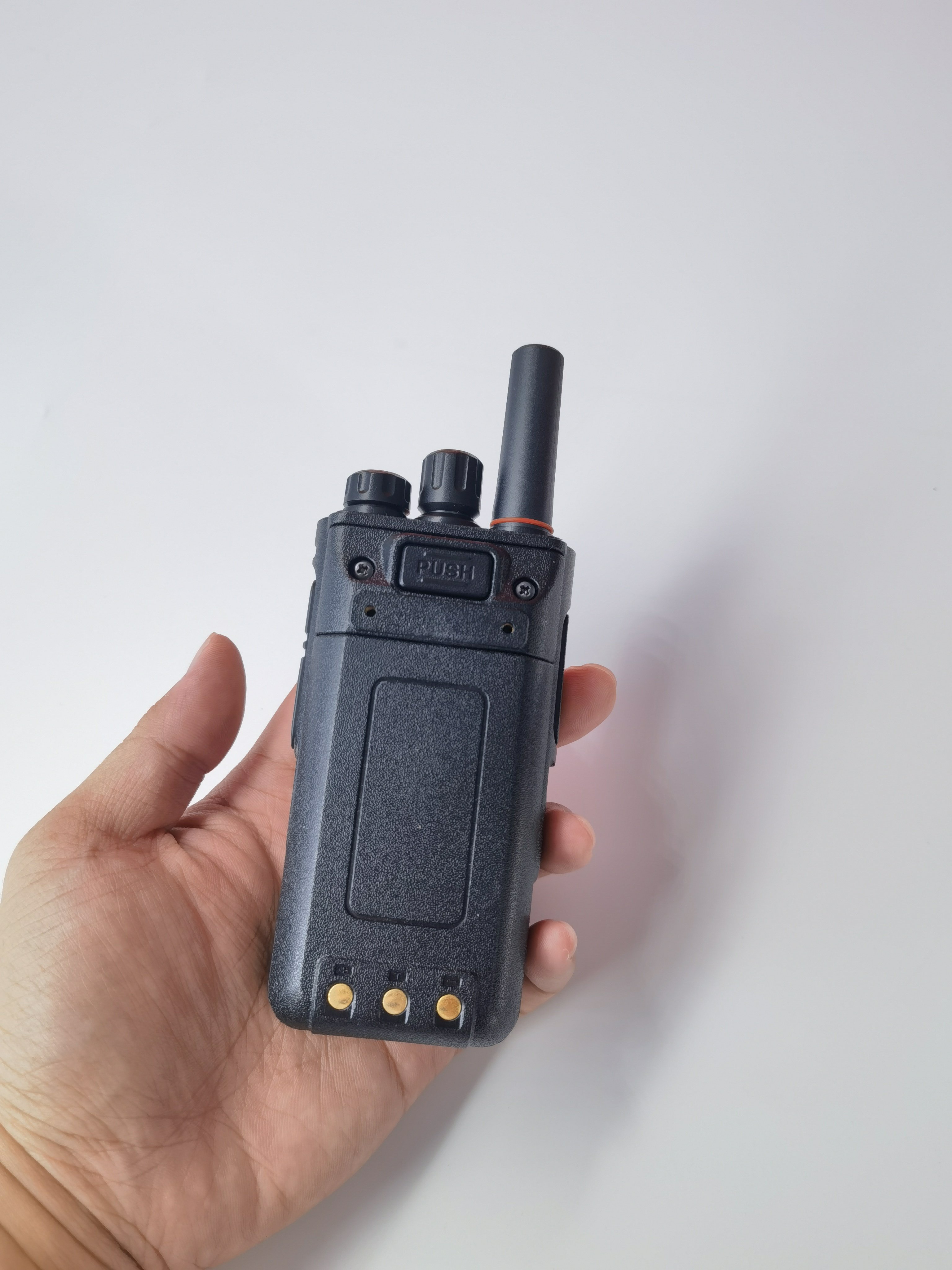 POC TWO WAY RADIO QX-M3 support Zello Real-ptt FDD IP PTT Android Walkie Talkie with SIM Card 4G LTE