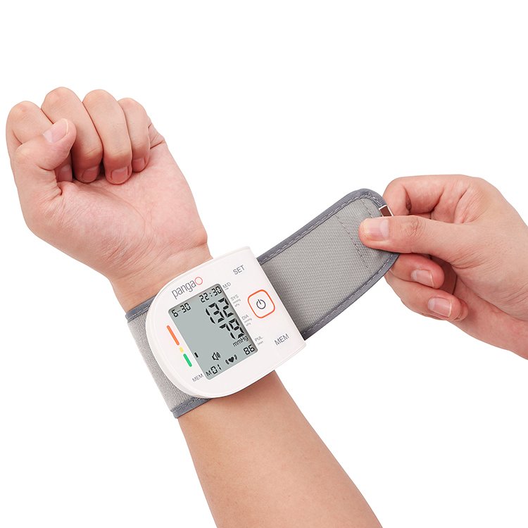 Best portable medical device automatic bp and heart rate machine wrist digital blood pressure monitor for home use