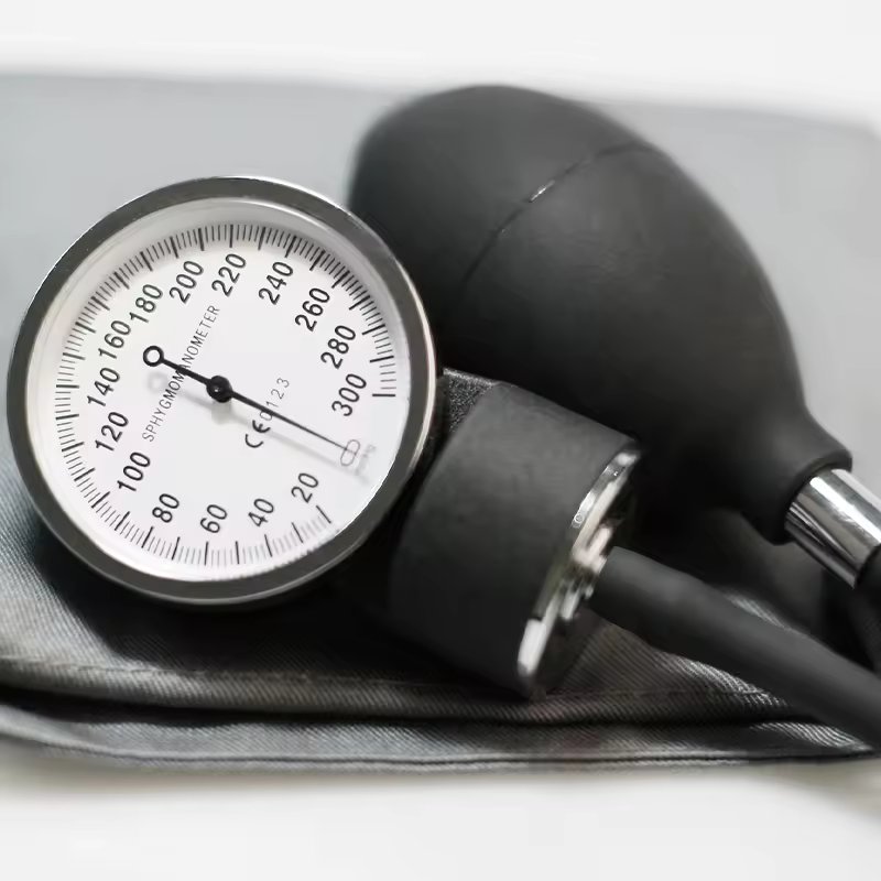 Aneroid Sphygmomanometer Blood Pressure Set W/Adult Cuff Carrying Case and Calibration Tool