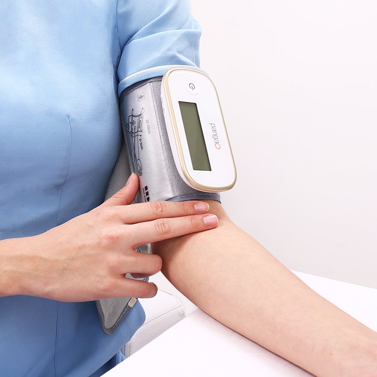 Home health electronic bp and heart beet machine digital electronic upper arm high blood pressure monitor