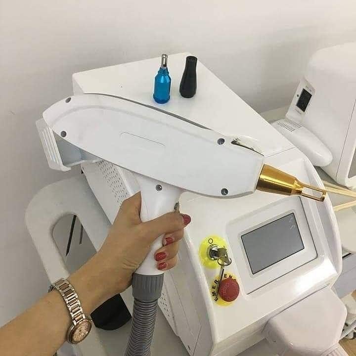 Portable Q-switch Nd Yag Laser Tattoo Removal Carbon Peeling Skin Whting Machine With 1064nm And 532nm Treatment Head