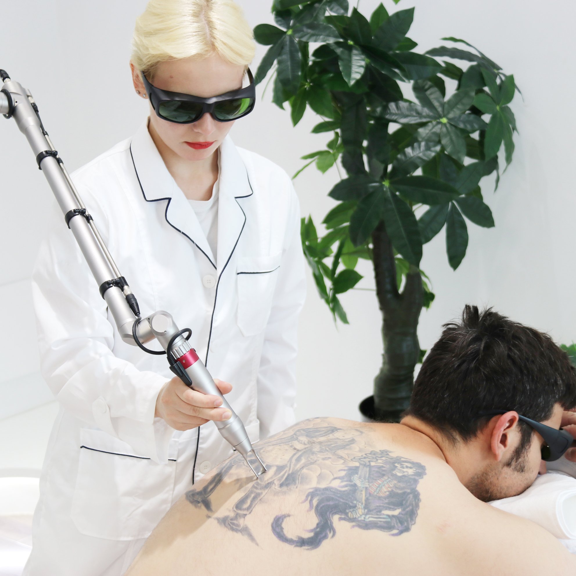 2024 Picosecond laser hair removal nd yag laser tattoo removal in one machine