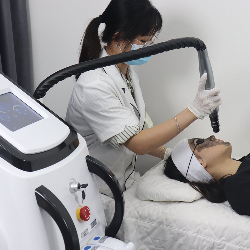 Multifunction Beauty Machine 3 in 1 Elight Ipl Opt Hair Removal And Nd Yag Carbon Peeling Tattoo Removal Machine Whitening
