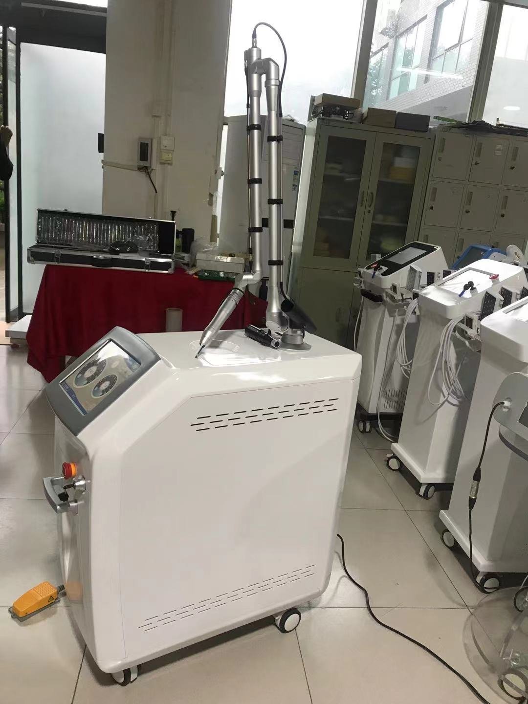 Pico laser machine 1064nm 532nm 1320nm qswitch nd yag laser tattoo removal skin machine picosecond laser price from Beijing