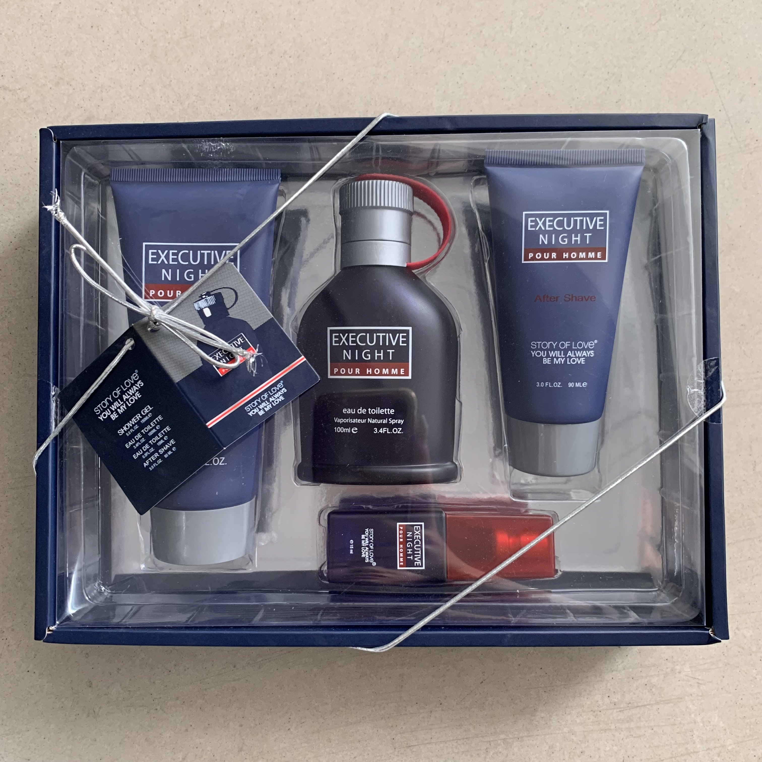 P127 MOKE 4pcs/set Men's Fragrance Kit Men's Perfume Shower Gel Aftershave Set Perfume Spray Refreshing Moisturising Men's Set