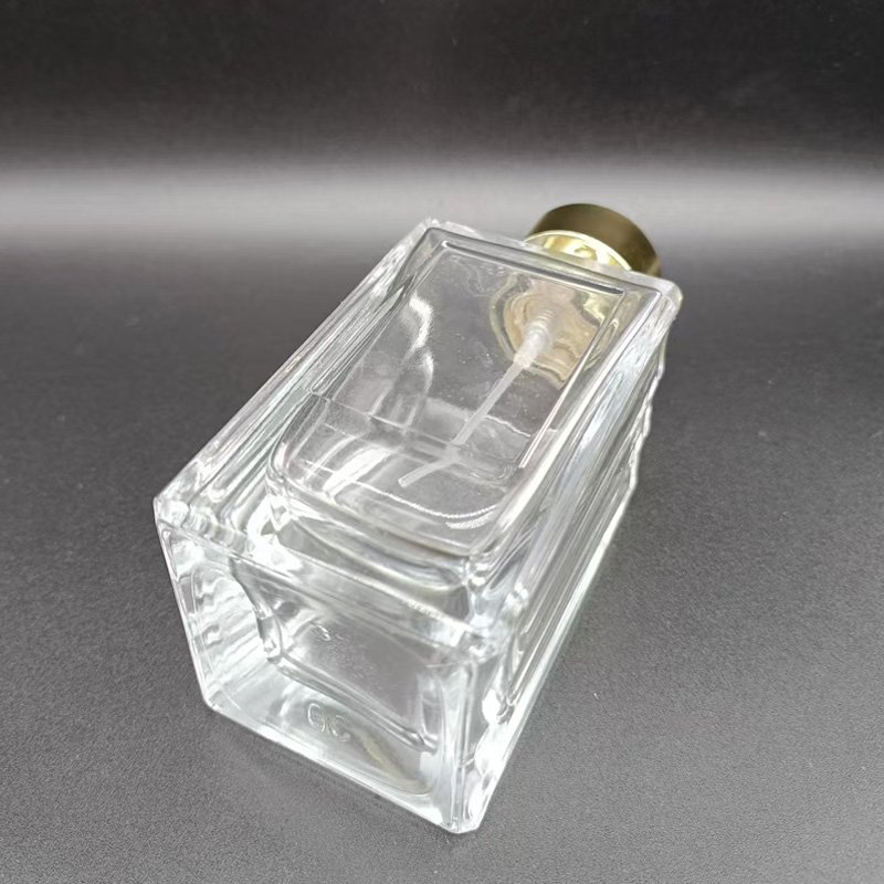 High Quality Men's Perfume Empty 50ml Perfume Spray Glass Bottle with Gold Cap