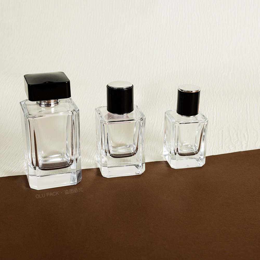 Free Sample Transparent Refillable 30ml 50ml 100ML botellas perfume Men's Cologne Spray Pump Glass Bottle with Thick Base
