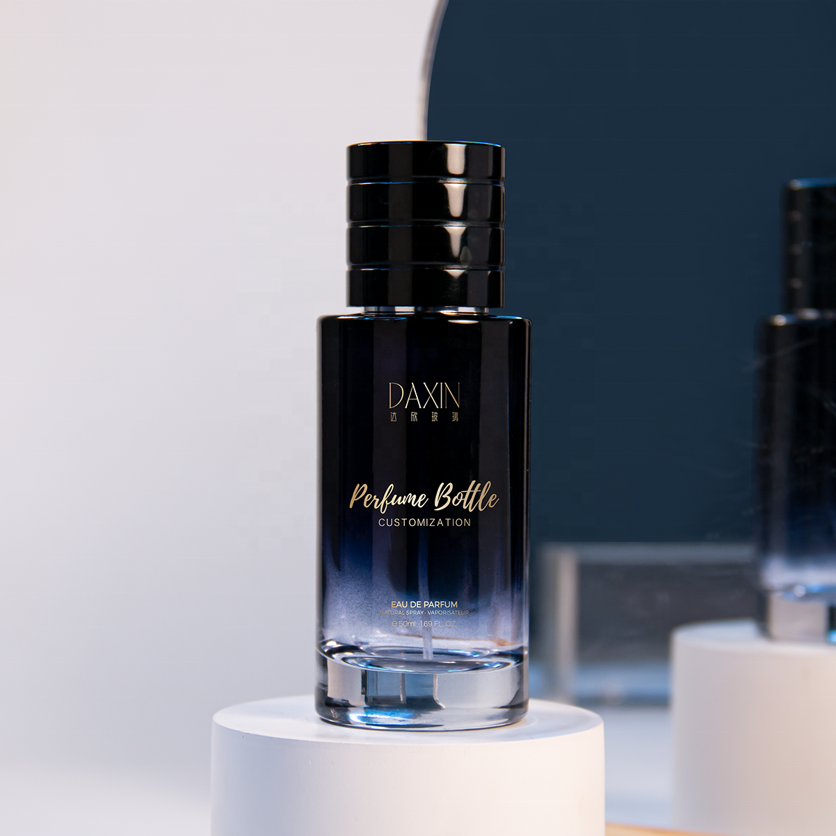 Custom Luxury Gradient Color Dark Blue Cylindrical Glass Perfume Bottle 30ml 50ml 100ml Arab Style Luxury Round Perfume Bottle