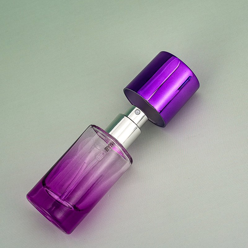 High quality transparent perfume glass ball bottle 60ml50m men's muscle shaped empty square glass perfume spray bottle
