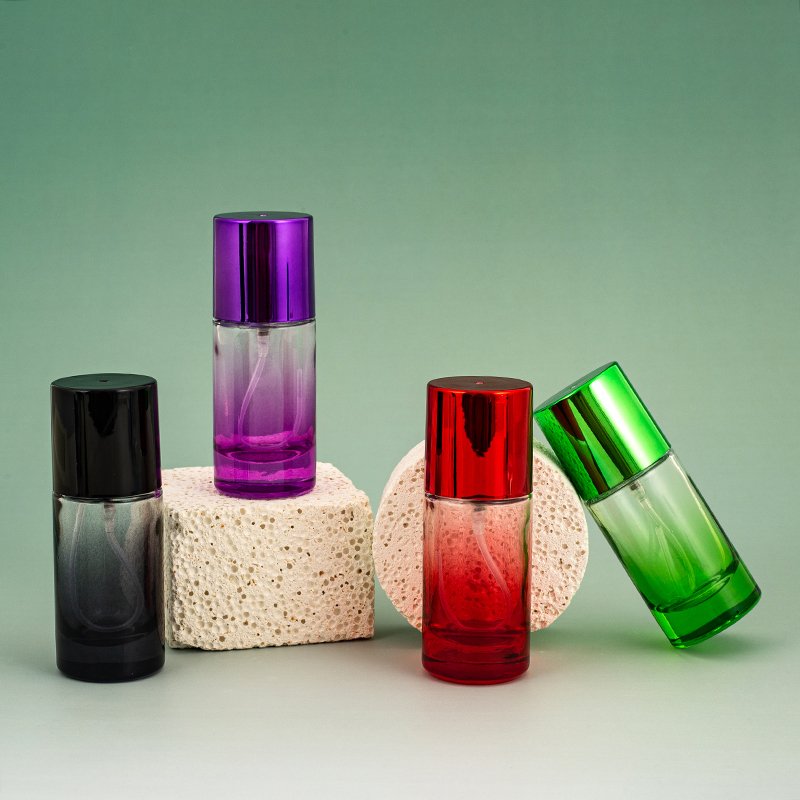 High quality transparent perfume glass ball bottle 60ml50m men's muscle shaped empty square glass perfume spray bottle