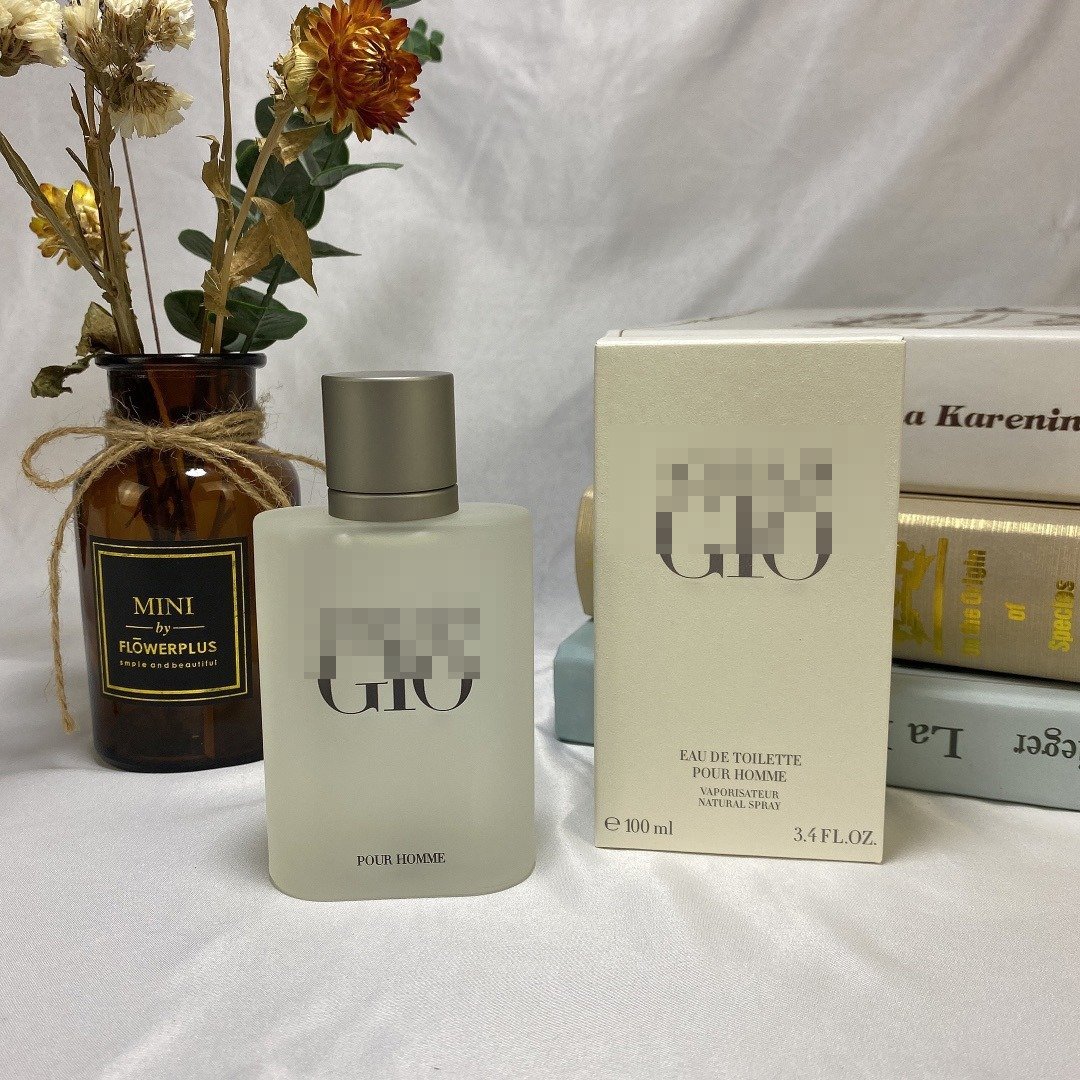 GI-O Men's Classic Eau de Toilette Long Lasting Body Spray with Bleu and Oud Wood Fragrance Black Perfume Mist