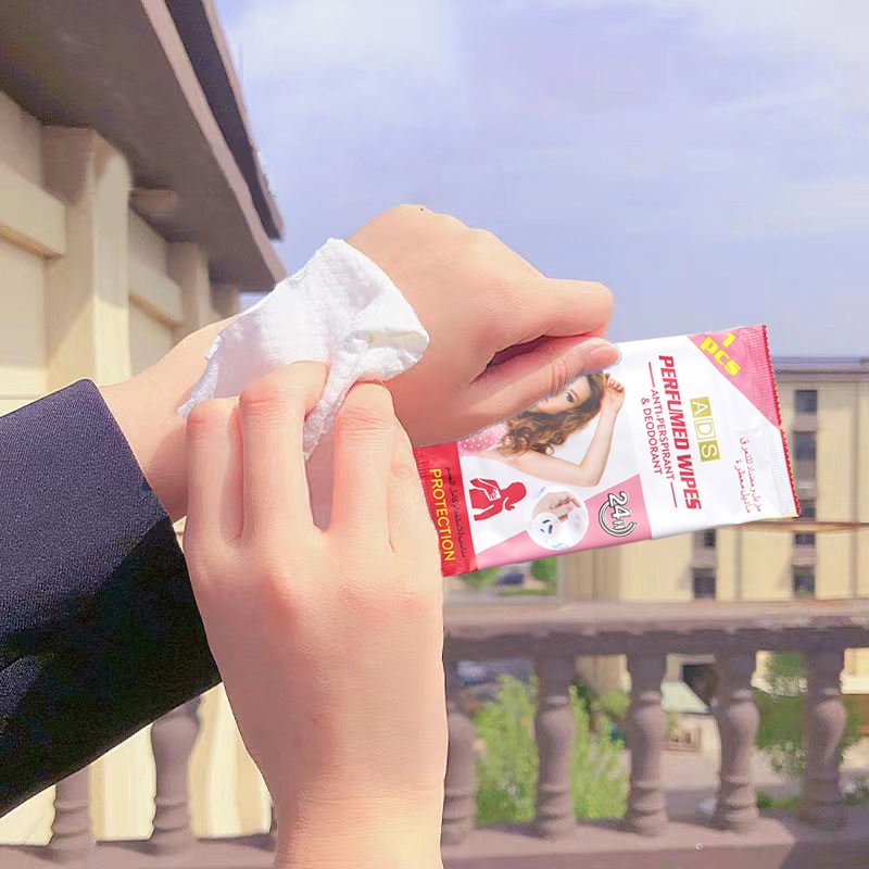 Unisex Aroma Body Wipes 1pcs Perfumed Deodorant Wipes Cover up Odor Men's Wipes Biodegradable