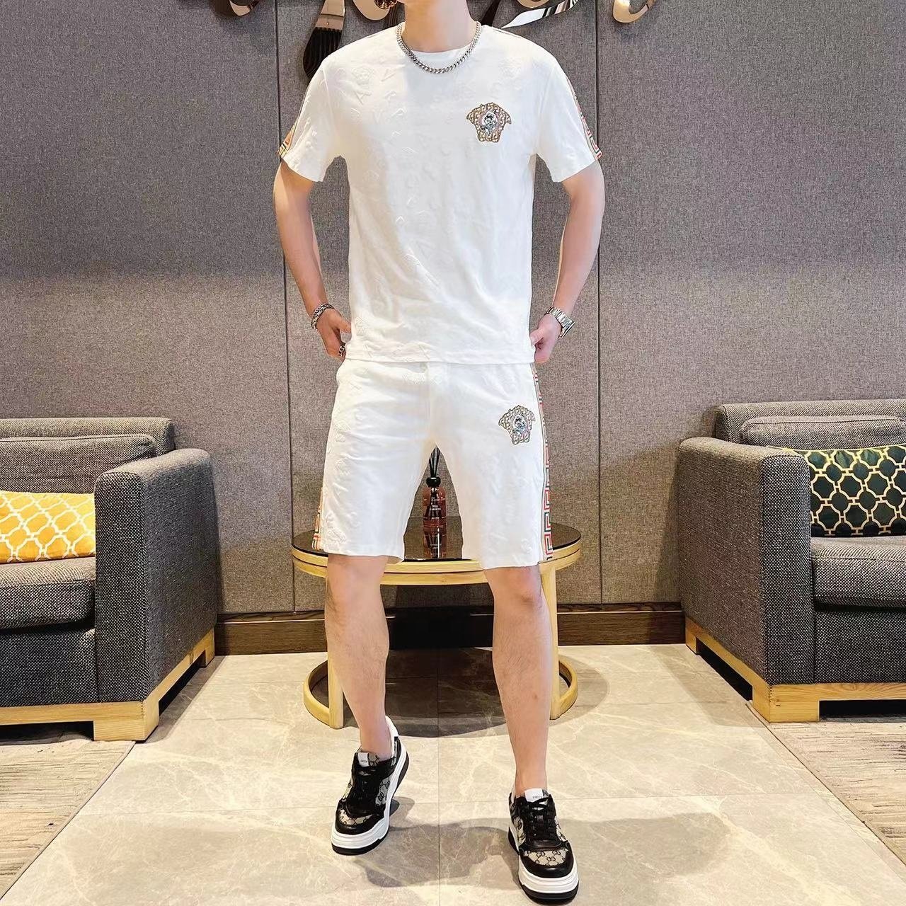 2024 Wholesale high quality custom casual adult short sleeve OEM extra large men's T-shirt shorts set
