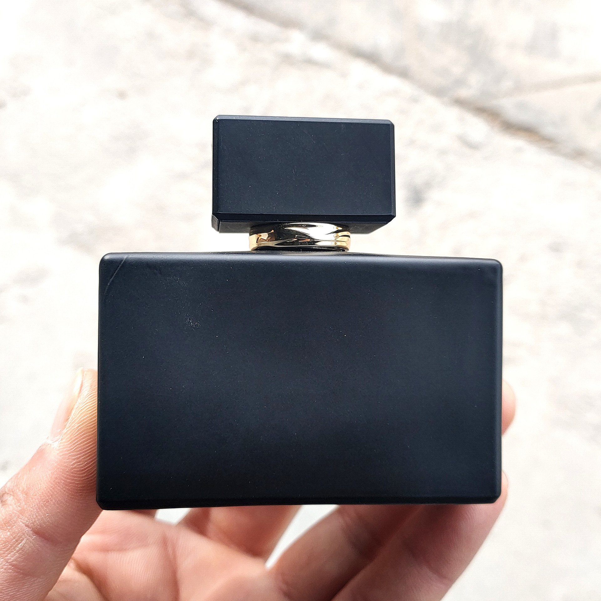 Free sample glass 50ml flat square bayonet matte black Men's spray perfume bottle