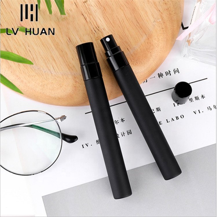 China Wholesale Custom Men's 5ml 10ml Frosted Glass Spray Bottle Black Matte Cosmetic Sample Glass Spray Perfume Bottle Small