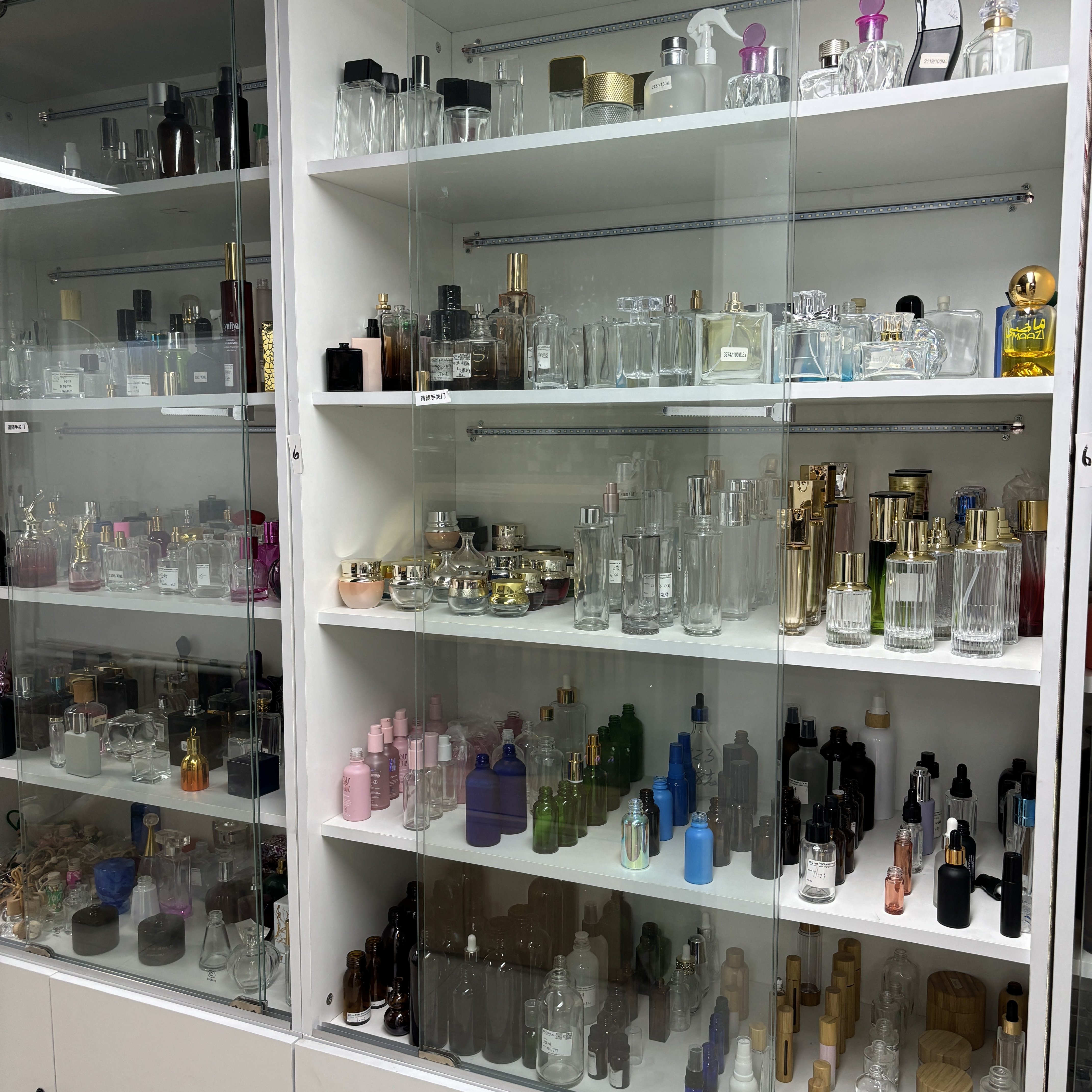 Free Sample Luxury Stripe-Shaped Cylinder Glass Men's Perfume Bottle Custom Logo 50ml 100ml 150ml Empty Perfume Glass Bottles