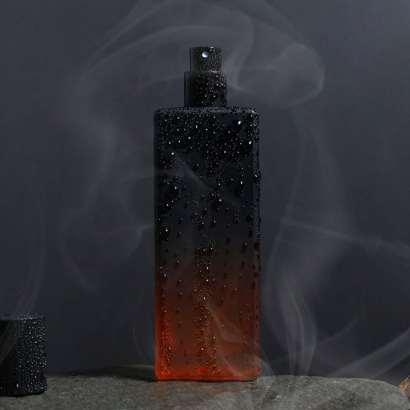 OEM High Quality Men's Perfume Natural Long Lasting Fresh Aquatic Woody Woody Flowers fruits Fragrance Men Perfume Private Label