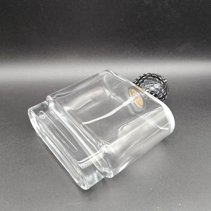 High Quality Men's Perfume Empty 50ml Perfume Spray Glass Bottle with Black Cap
