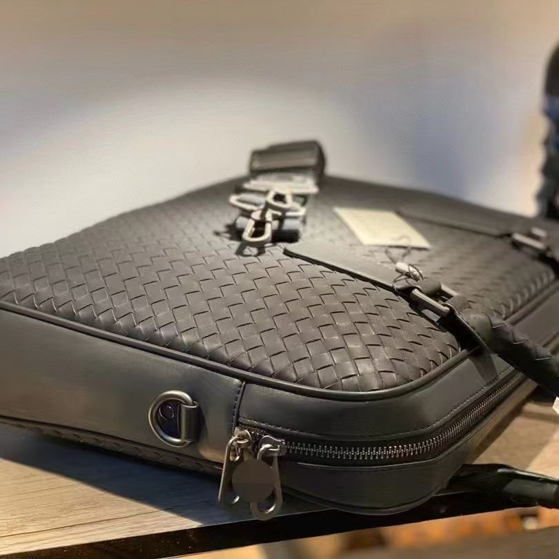 Handbag male briefcase Casual business single shoulder crossbody bag fashion brand new horizontal leather men's office bag