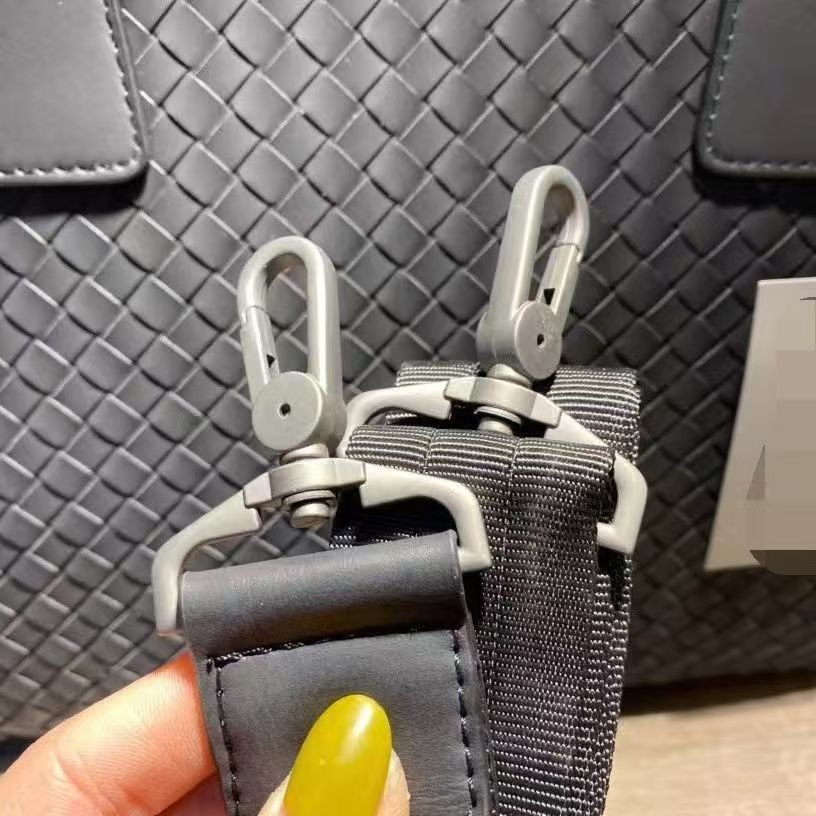 Handbag male briefcase Casual business single shoulder crossbody bag fashion brand new horizontal leather men's office bag