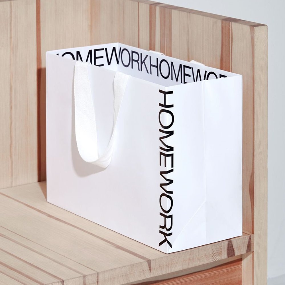 Branded Custom Logo Luxury White Art Paper Bag Apparel Shopping Gift Bag For Clothes