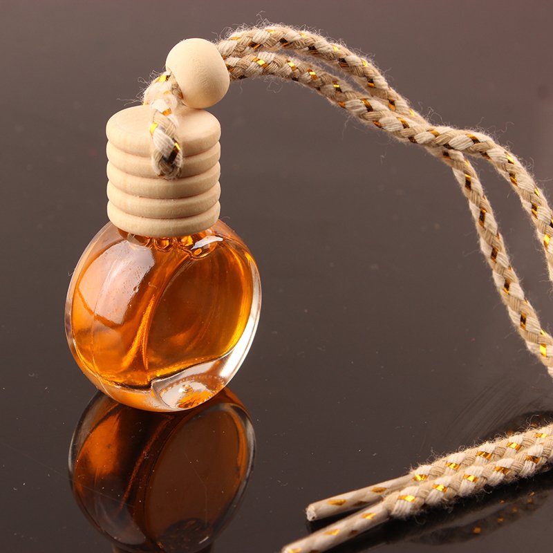 Luxury Men's Car Perfume Pendant Durable Fragrance Essential Oil Flat Perfume Bottle Home Air Freshener Wholesale