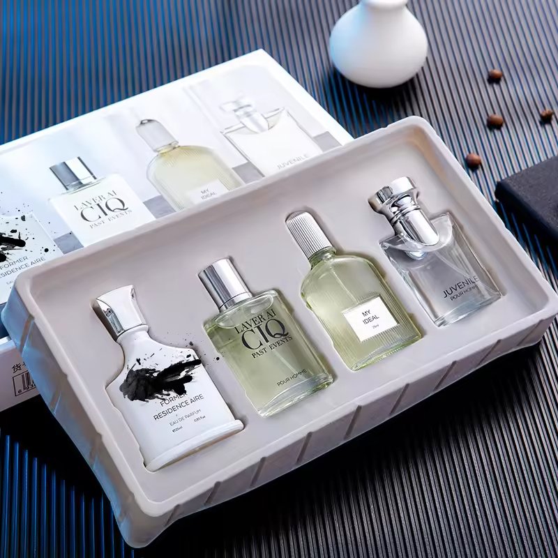 Wholesale High Quality Men's Long-lasting Light Fragrance Cologne Gift 4X25ml Set Box Original Men Perfume Body Mist