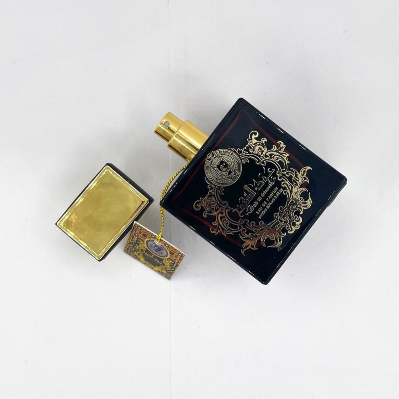 Wholesale 100ML Lasting Fragrance Body Perfume for Men and Women Middle East Arab Targeted Fine perfume Woody note