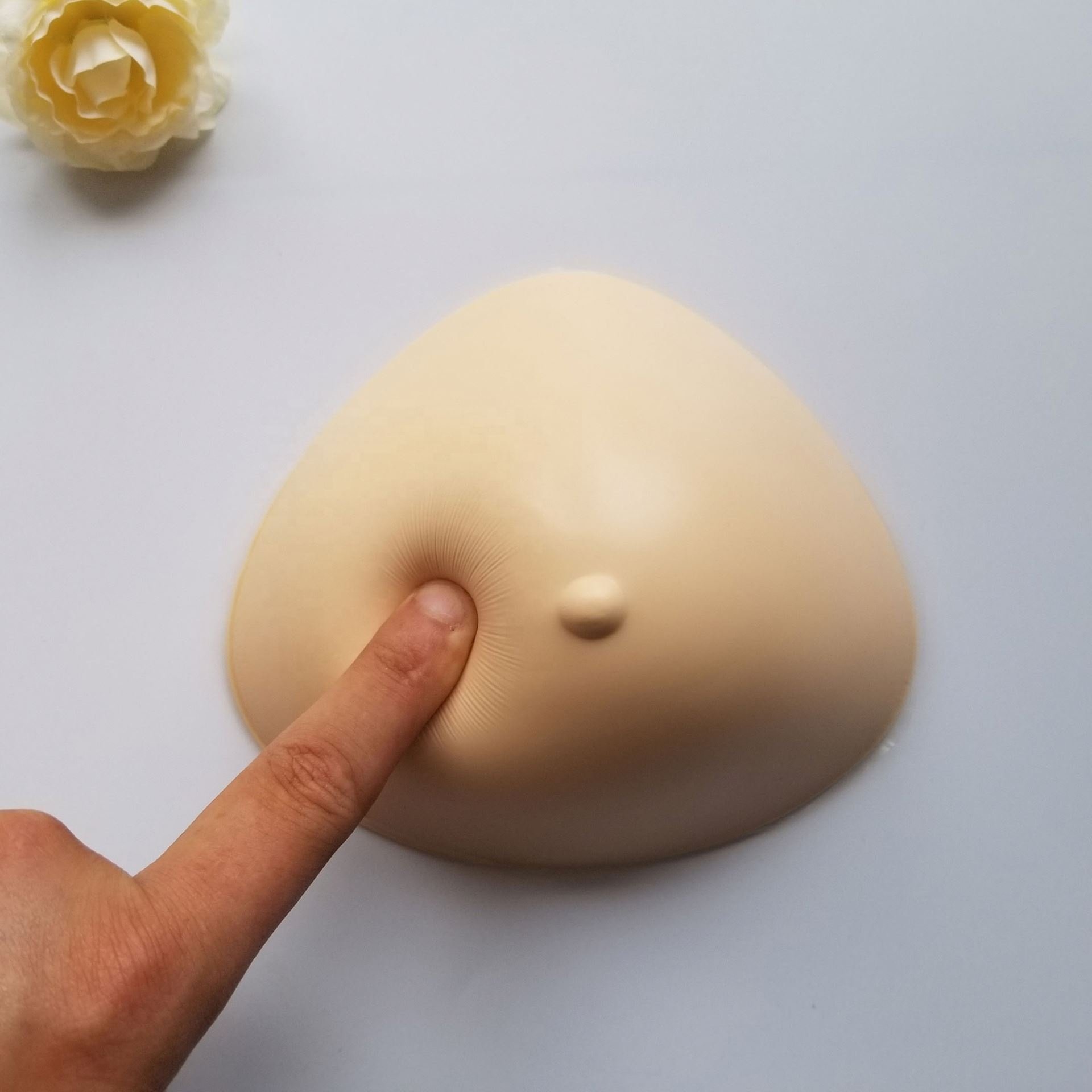 Triangular Silicone Prosthesis Lightweight Prosthesis Suitable for Breast Cancer Female Mastectomy 135-400g/Pc
