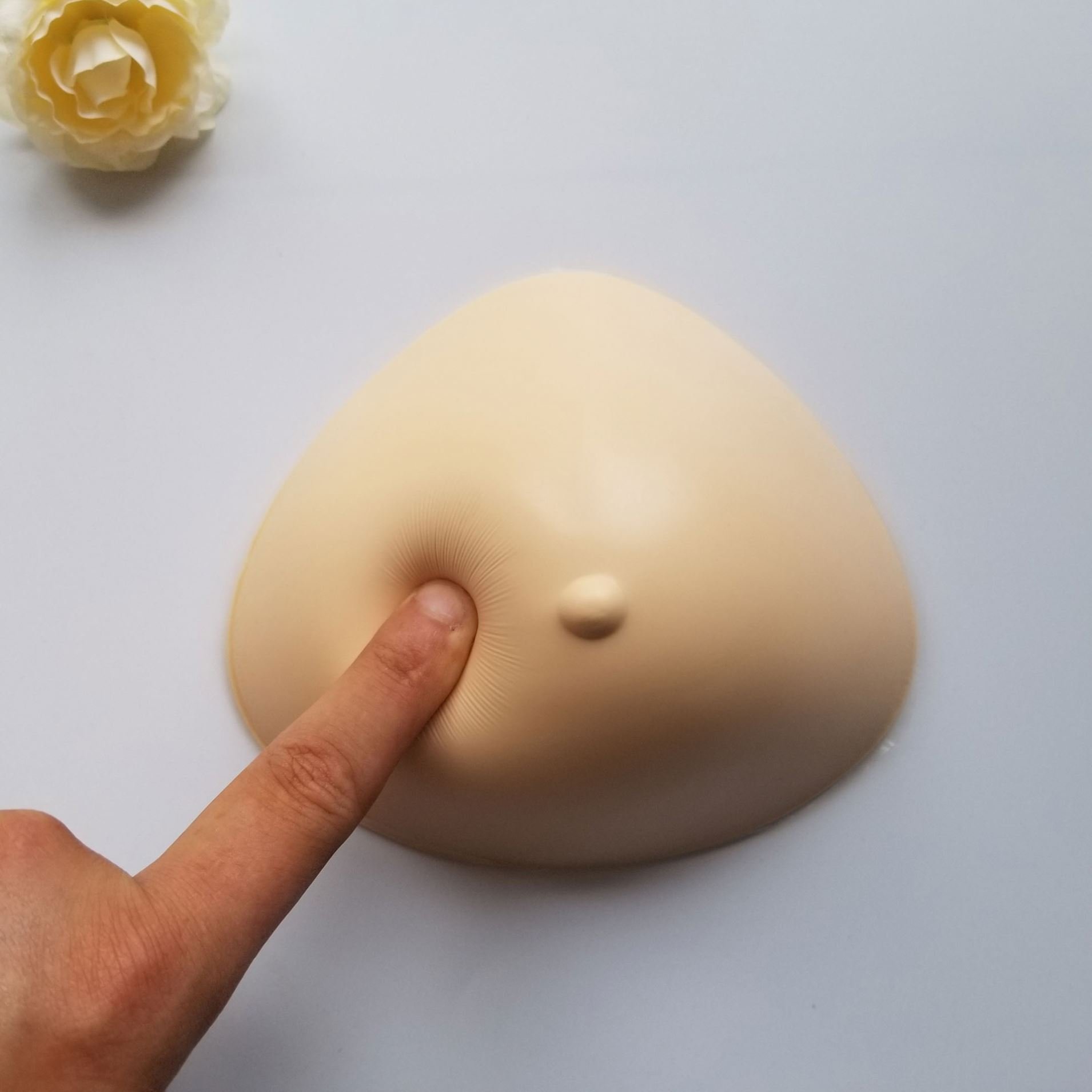 Light Weight Silicone Prosthesis Breast Form Triangle Shape Breast Silicone Prosthesis For Post Surgery