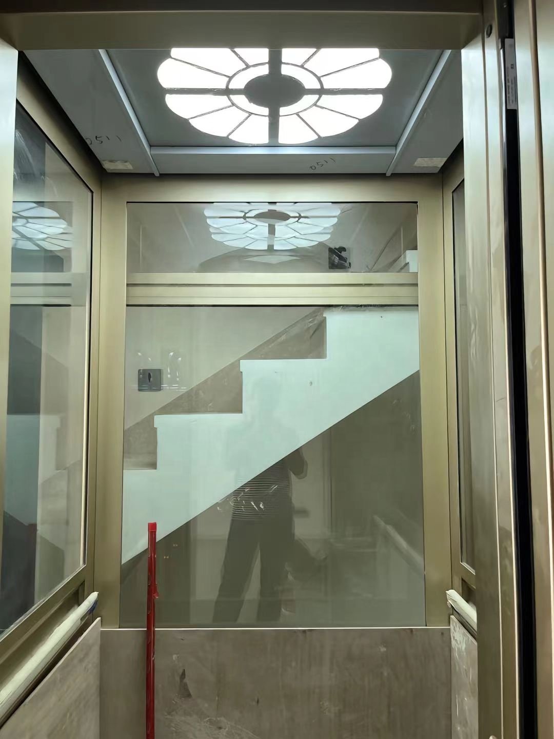 Three-layer glass sightseeing hydraulic home villa residential elevator source factory residential dental china lift elevator