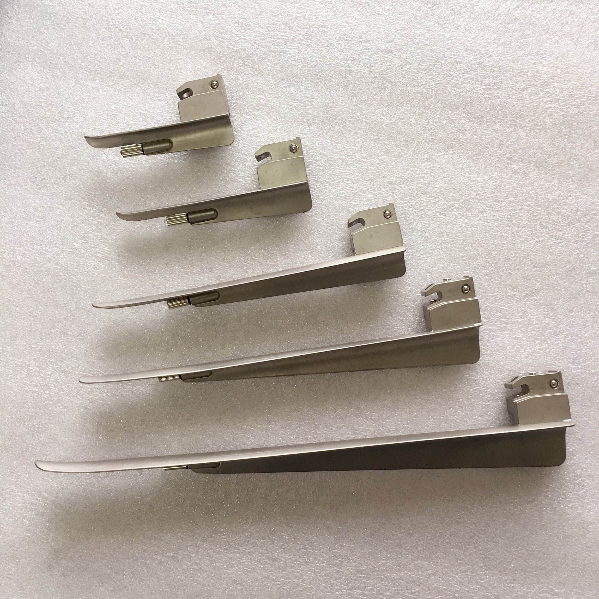 Stainless steel bulb/halogen pet/veterinary laryngoscope animal-use Laryngeal examination laryngoscope with reusable blades