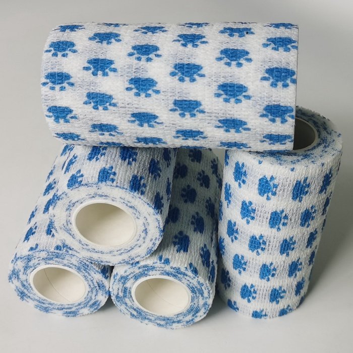 Cohesive veterinary bandage horse vet wrap