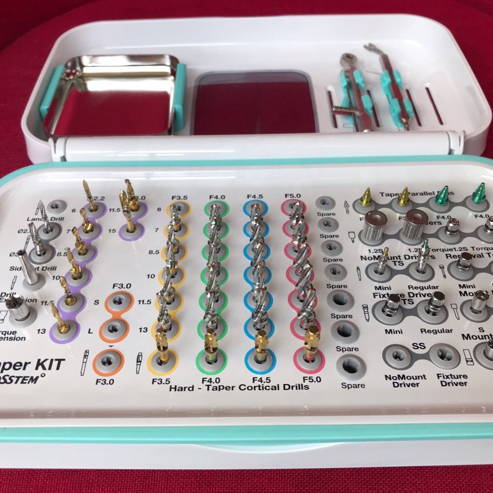 High Quality Universal Osstem Surgical Kit Dental Handpiece Stainless Steel Equipment Implant Restoration Conical Tool Box