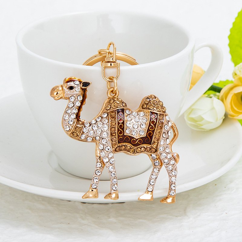Rhinestone Crystal Camel KeyChain figurines Bag Charm Deco Ornament Enamel Camel Statues Diamond Animal Metal Key Chain Jewelry