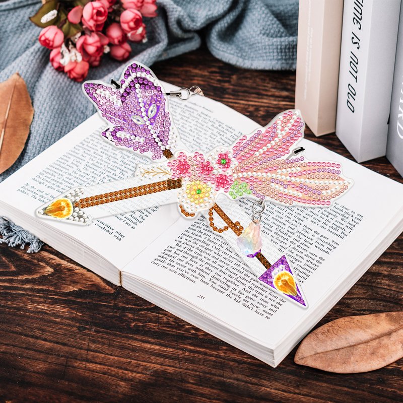 Diamond Feather Shape Bookmark Crystal Pendant Unique Arrow Design DIY Diamond Crafts Gift for Friends