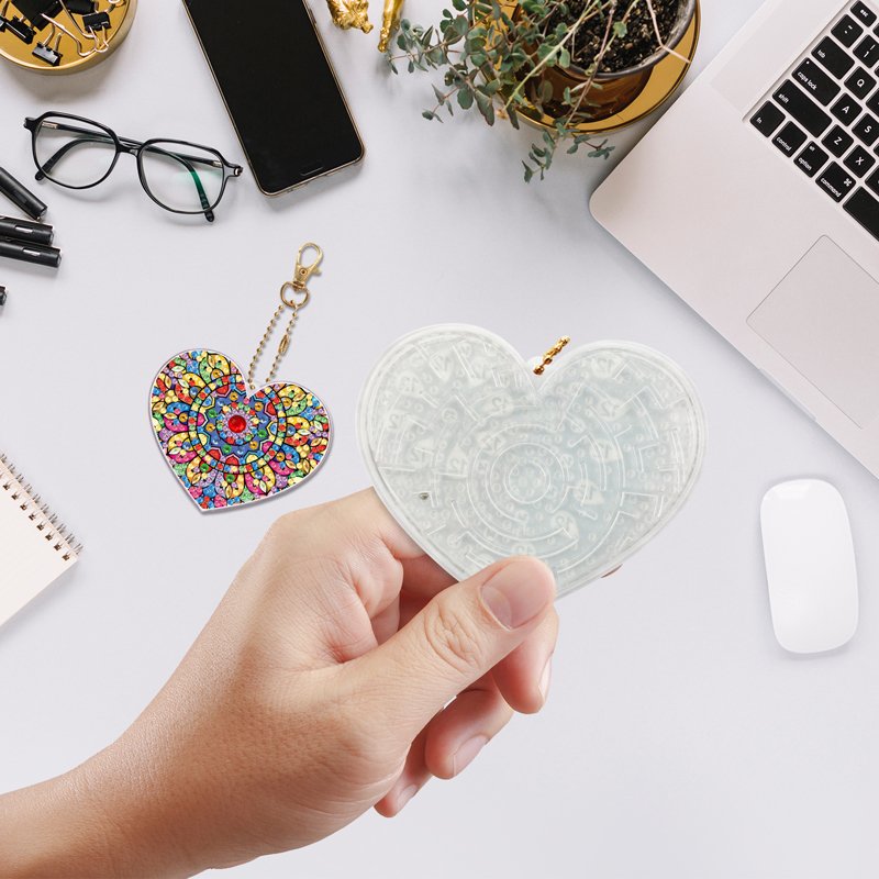 Factory Price Rhinestone Diamond Painting Keychain Heart Jewelry Bag Hanging Accessories Keychain Kit Crystal Pendant