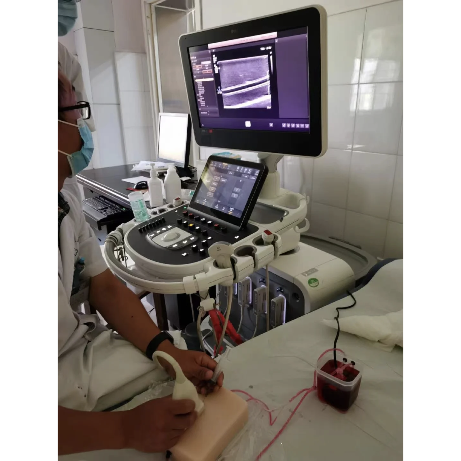 KyrenMed Ultrasound Guided Branching Vascular Puncture Model PICC Puncture Training Module with Circulation Pump