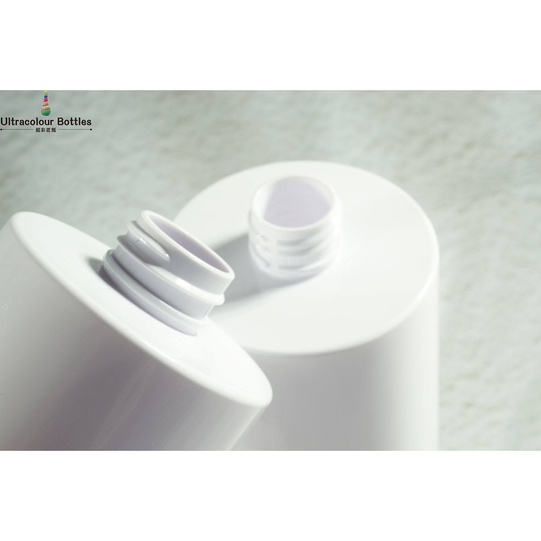 Factory Wholesale 500ml White Shoulder Body Wash Plastic Bottle With Mushroom Cap Bottle And shower gel Bottle