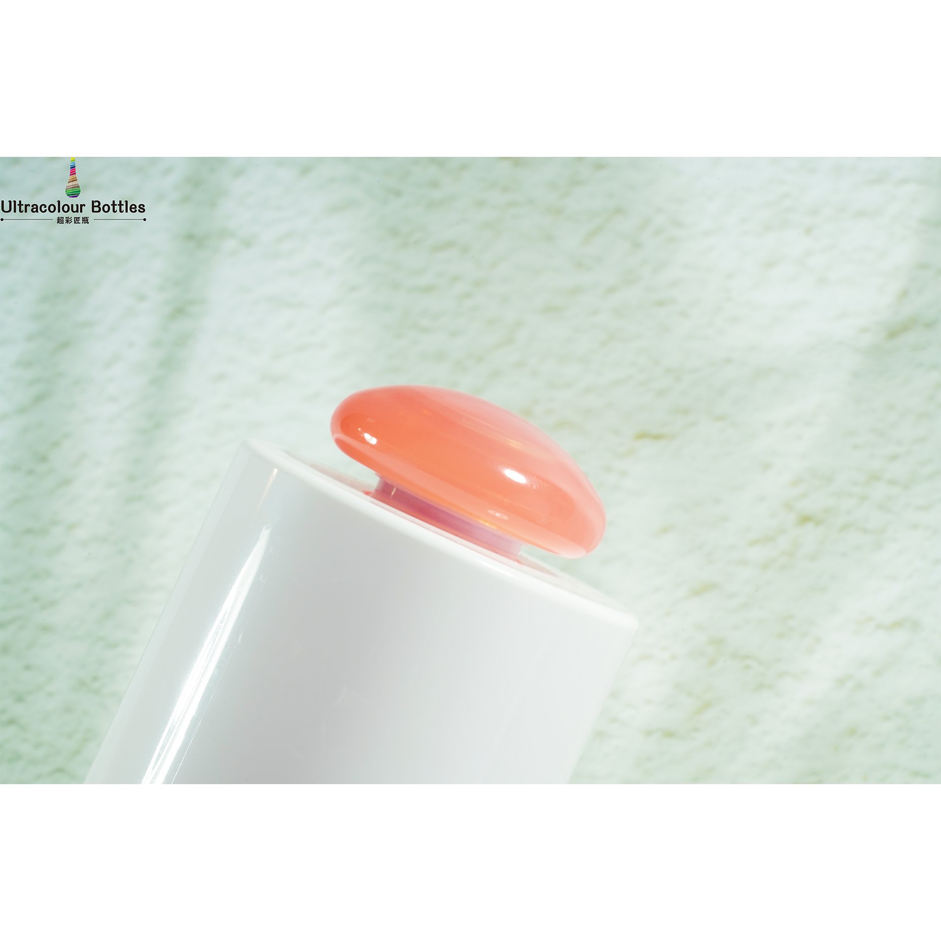 Factory Wholesale 500ml White Shoulder Body Wash Plastic Bottle With Mushroom Cap Bottle And shower gel Bottle