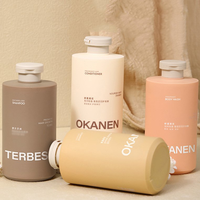 300ml 400ml 500ml Shampoo Bottle Matte Black Customize Cream PE Plastic Soft Touch Squeeze Bottle Lotion Butter Scrub Bottle
